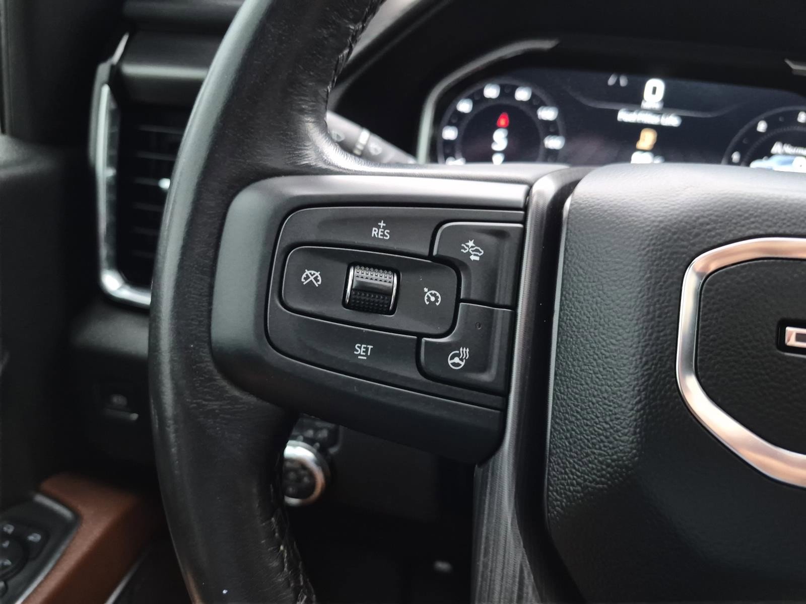 Used 2024 GMC Sierra 2500 Denali Ultimate w/ Max Trailering Package AWD/4WD image 23