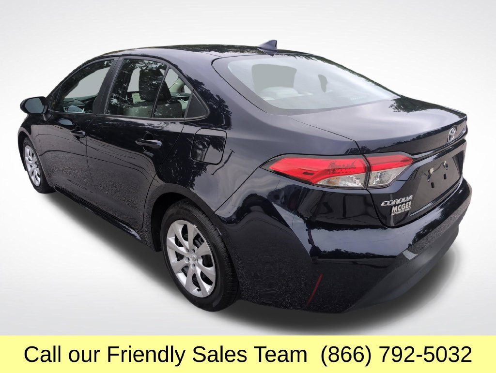 Certified 2025 Toyota Corolla LE FWD image 3