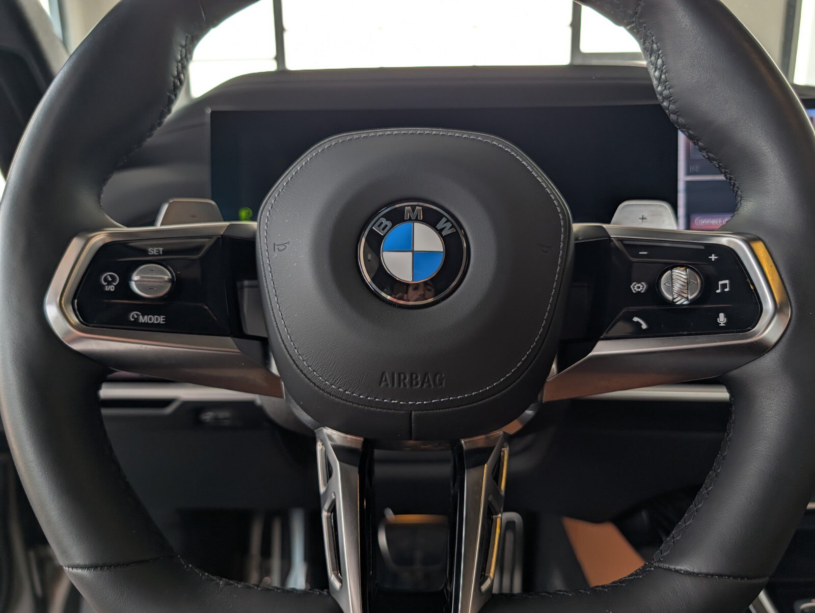 Used 2024 BMW 740i xDrive AWD/4WD image 19