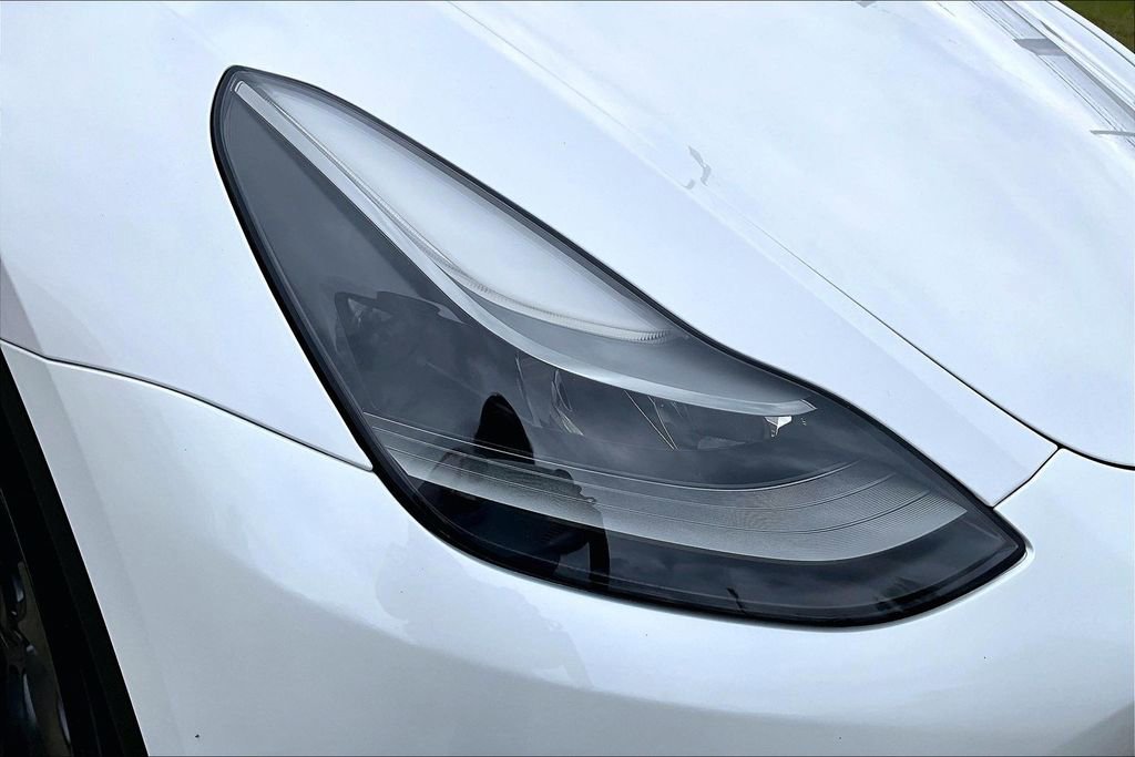 Used 2022 Tesla Model Y Performance AWD/4WD image 27