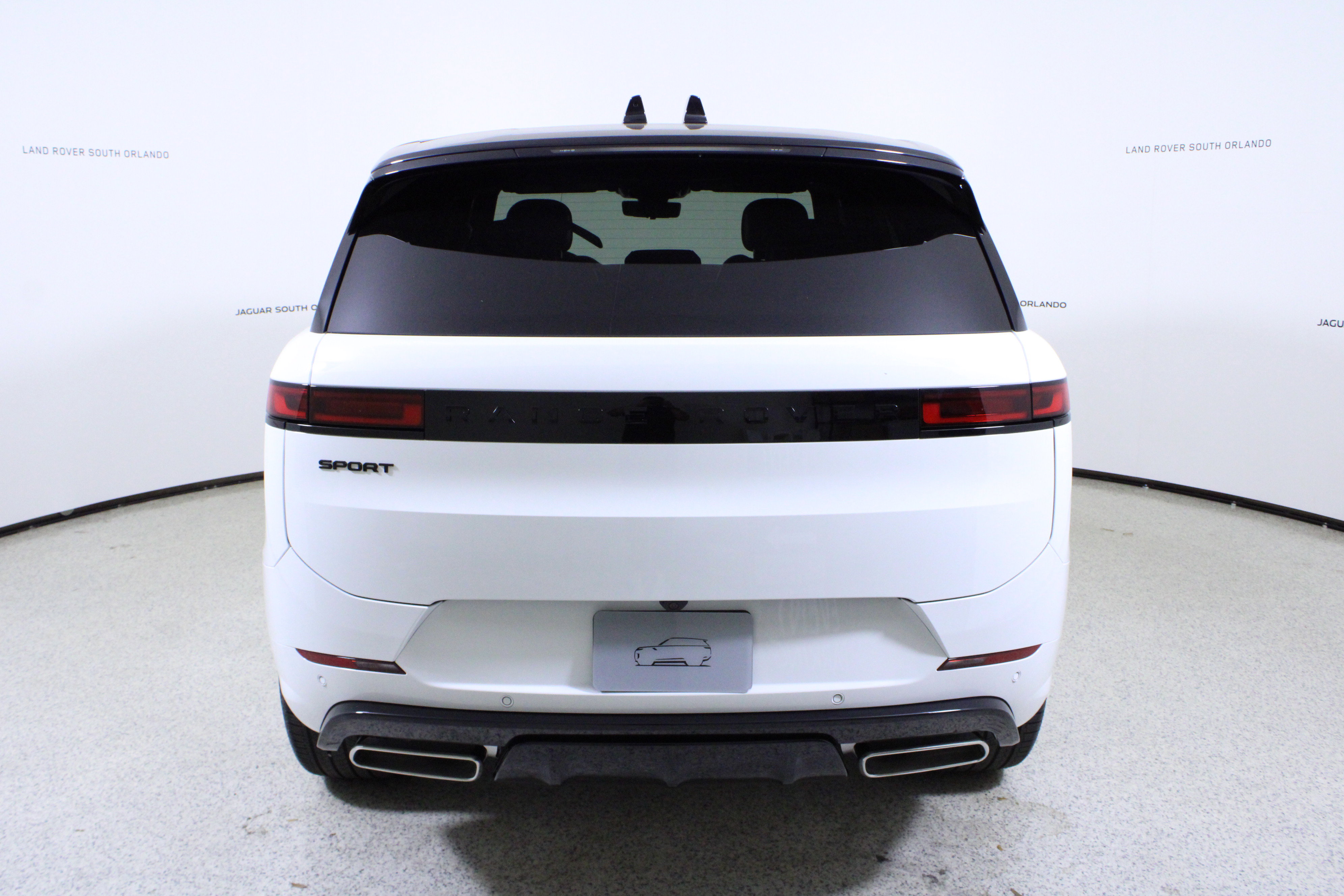 New 2026 Land Rover Range Rover Sport Dynamic SE AWD/4WD image 6