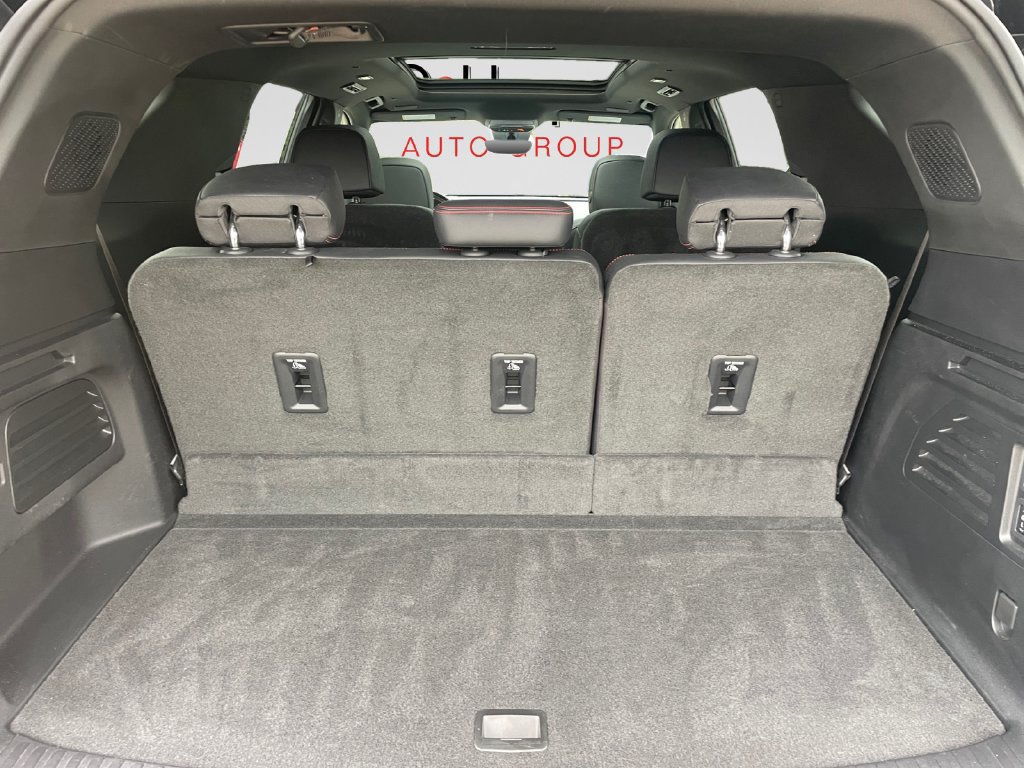 Used 2024 Chevrolet Traverse RS AWD/4WD image 16
