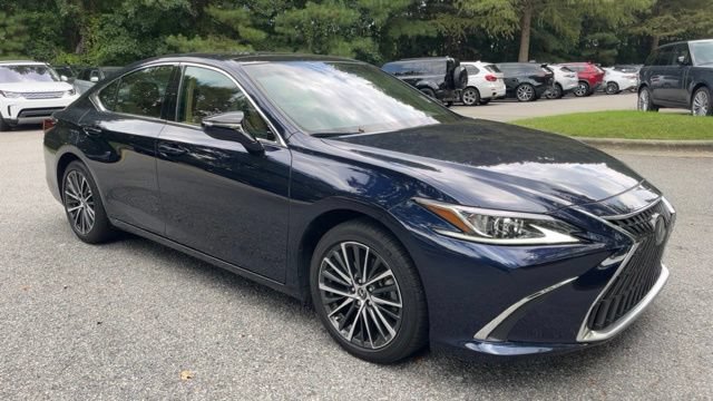 Used 2025 Lexus ES 350 w/ Premium Package FWD image 2