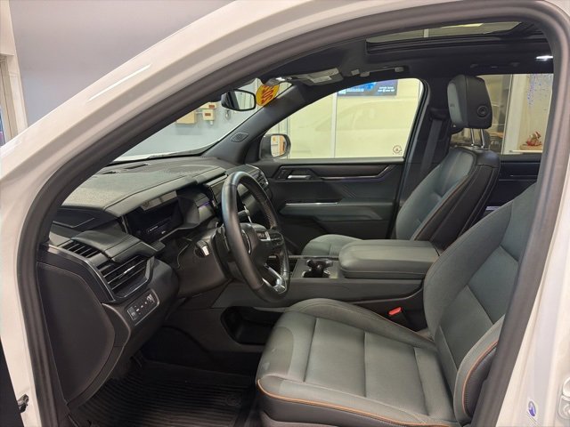 Used 2025 GMC Acadia AT4 image 14