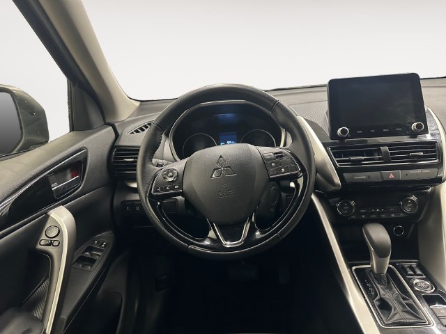 Used 2025 Mitsubishi Eclipse Cross SE AWD/4WD image 12