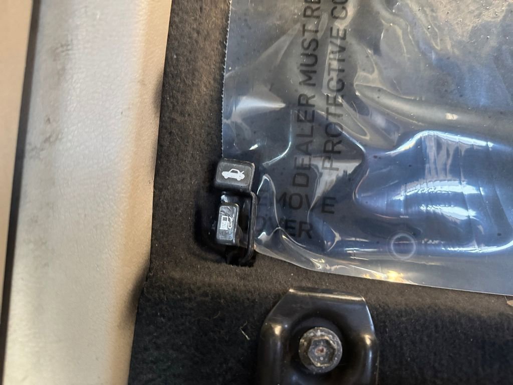 Used 2010 Toyota Corolla LE image 29