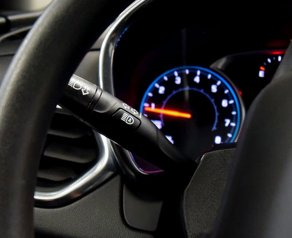 Used 2020 Chevrolet Equinox LT image 22