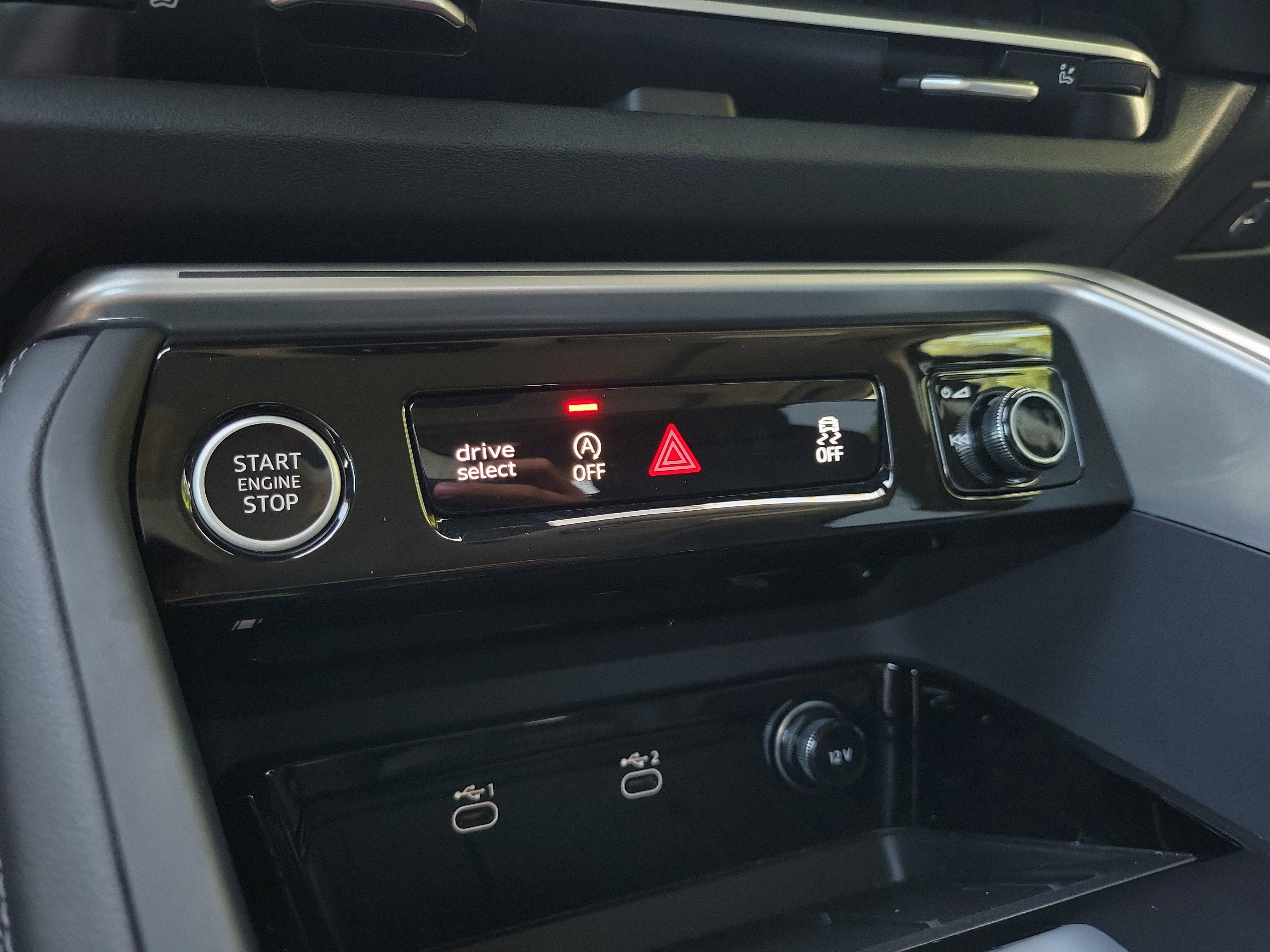 Used 2025 Audi Q5 Premium Plus w/ Premium Plus AWD/4WD image 29