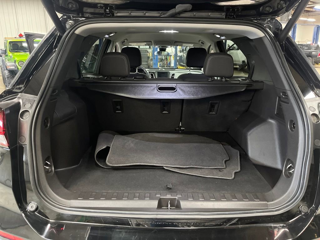 Used 2024 Chevrolet Equinox LT w/ Driver Convenience Package AWD/4WD image 27