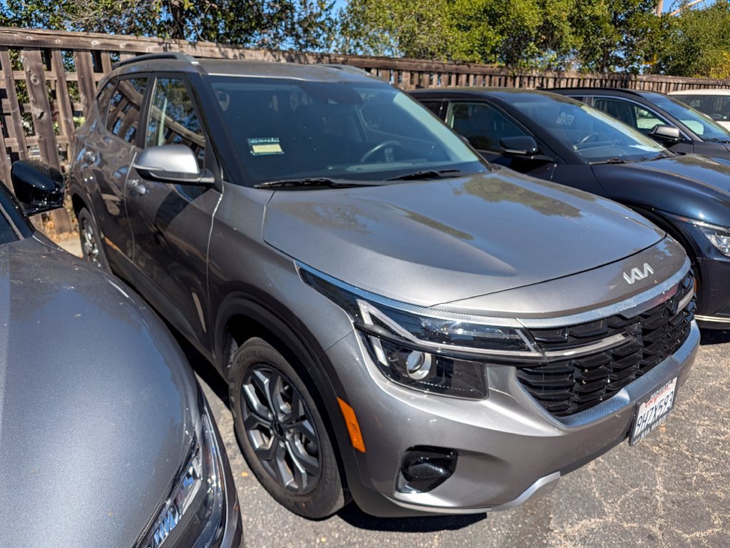 Used 2024 Kia Seltos S FWD image 3