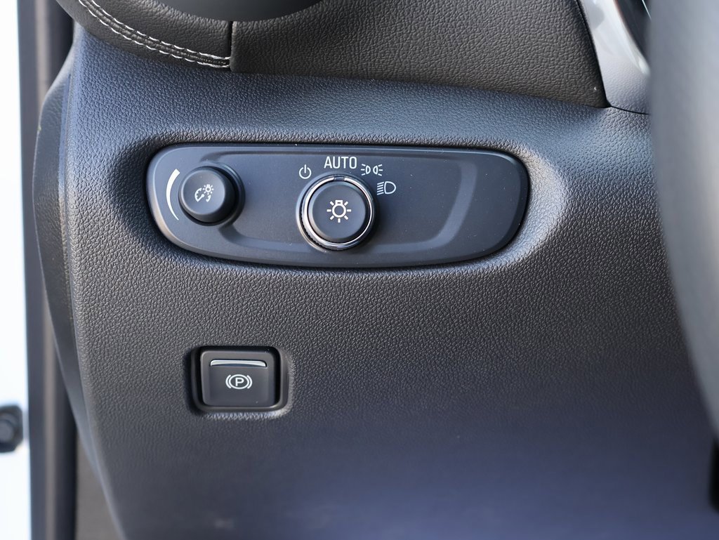 New 2025 Chevrolet Blazer LT image 13