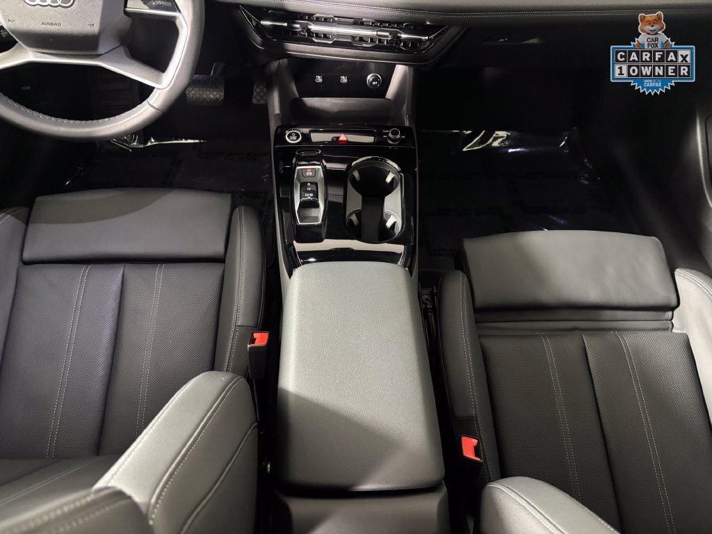Used 2025 Audi A6 e-tron Premium Plus w/ Premium Plus AWD/4WD image 22