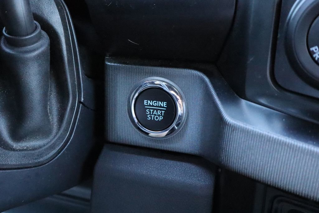 Used 2023 Ford F350 Platinum w/ FX4 Off-Road Package image 19