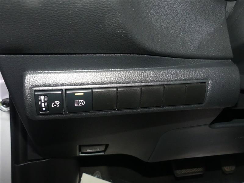 Used 2022 Toyota Corolla LE FWD image 28