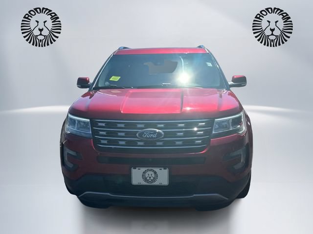 Used 2016 Ford Explorer Limited w/ Equipment Group 301A AWD/4WD image 2