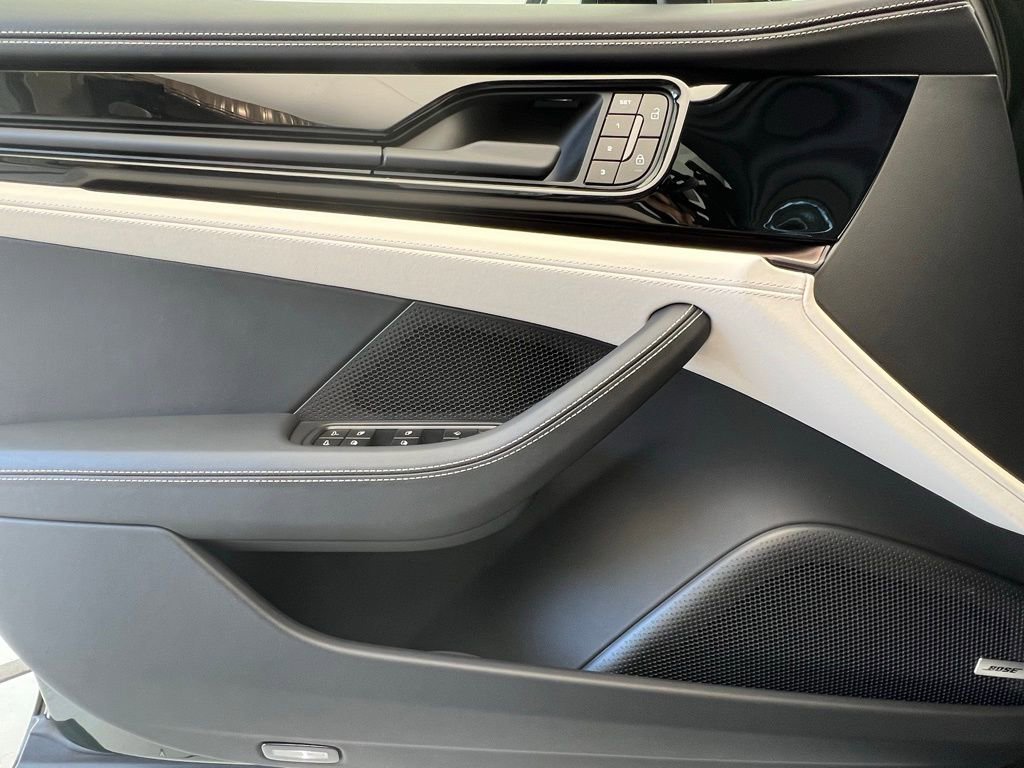 New 2025 Porsche Panamera image 19