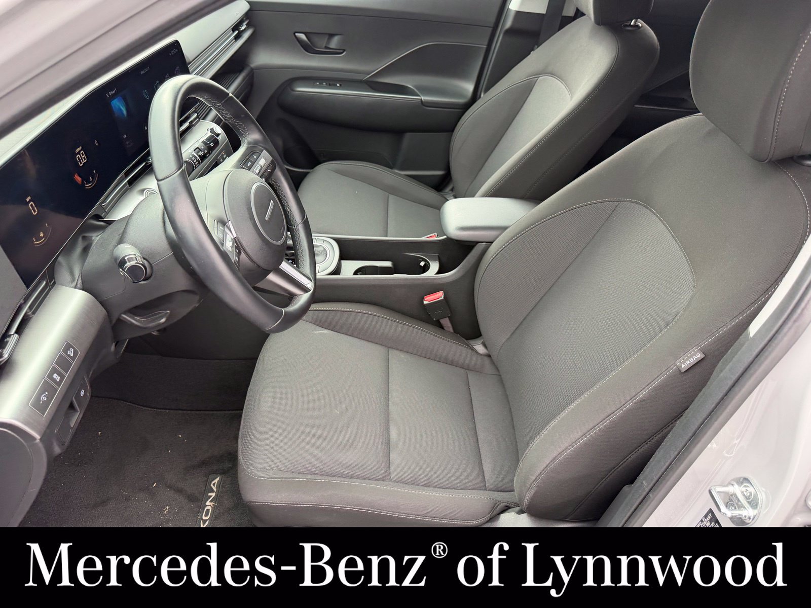 Used 2024 Hyundai Kona SEL AWD/4WD image 12