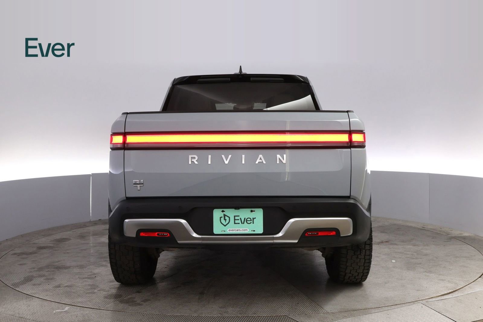 Used 2023 Rivian R1T Adventure image 15