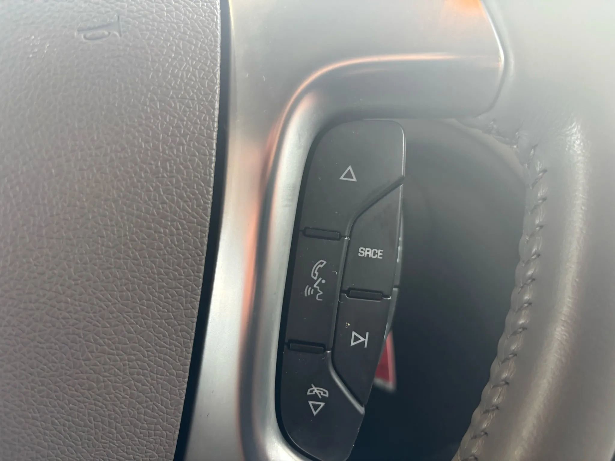 Used 2015 Chevrolet Traverse LT w/ Style and Technology Package image 14