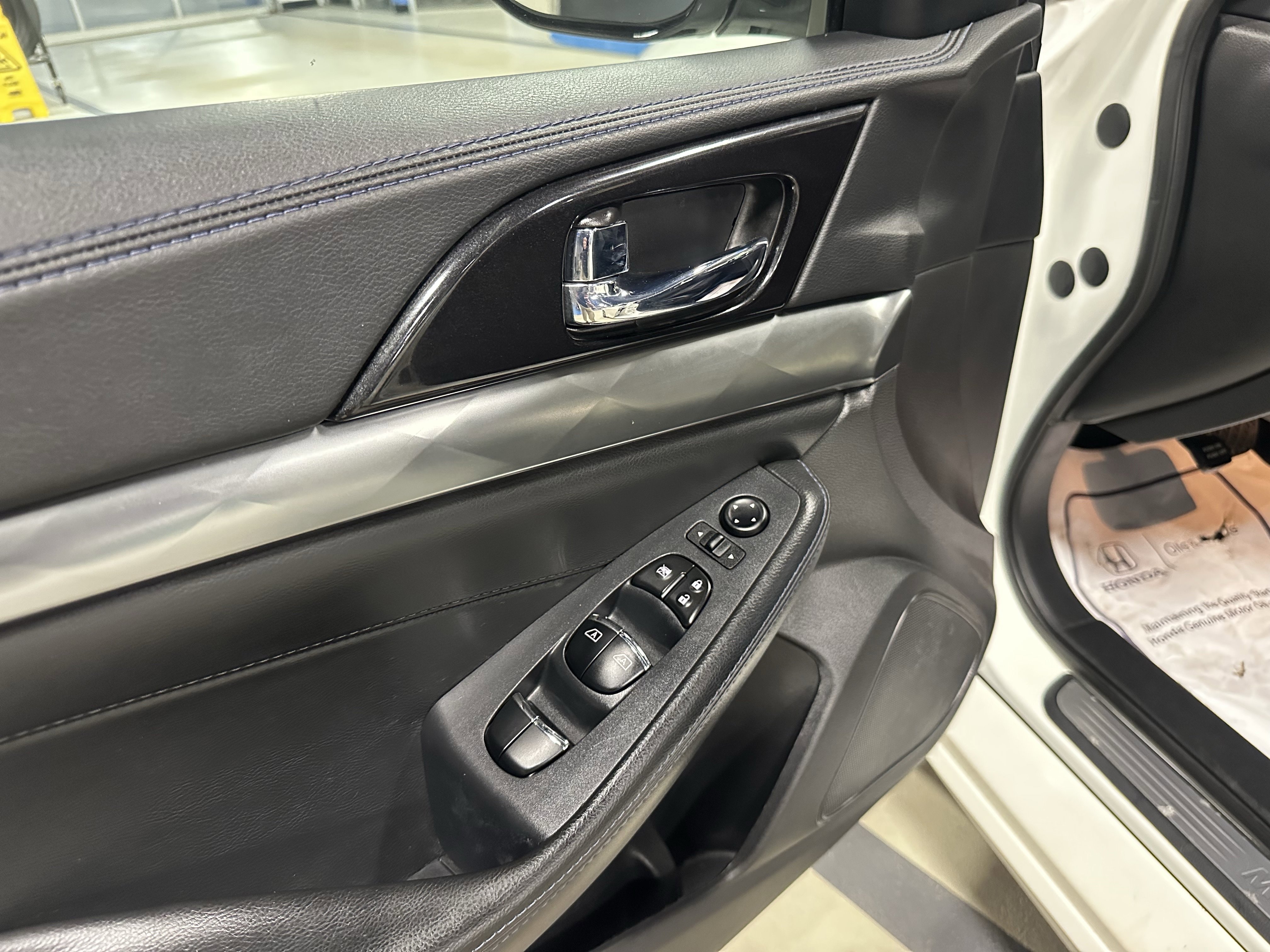 Used 2019 Nissan Maxima 3.5 S w/ Floor Mat Group image 12