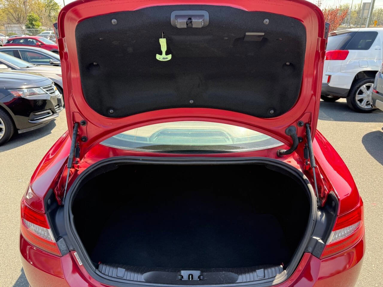 Used 2015 Jaguar XF Sport image 11