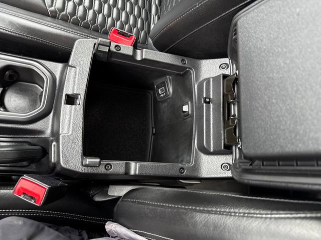 Used 2019 Jeep Wrangler Unlimited Rubicon w/ Dual Top Group AWD/4WD image 25