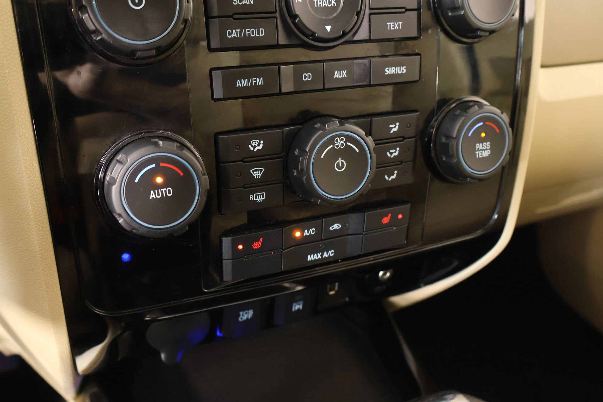 Used 2012 Ford Escape Limited FWD image 7