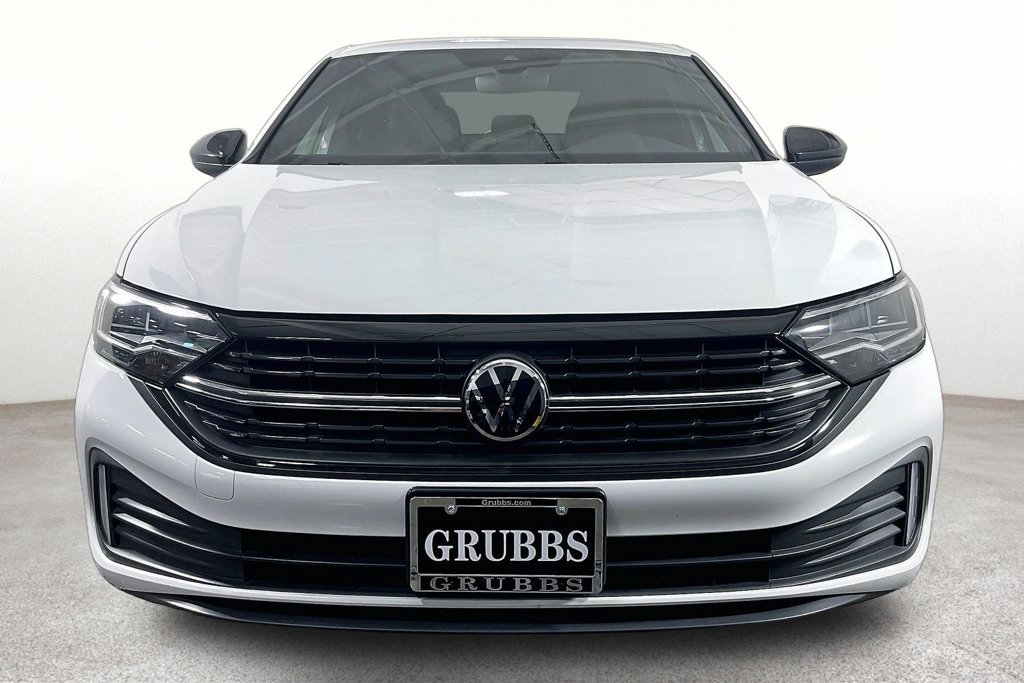 Used 2024 Volkswagen Jetta Sport FWD image 4