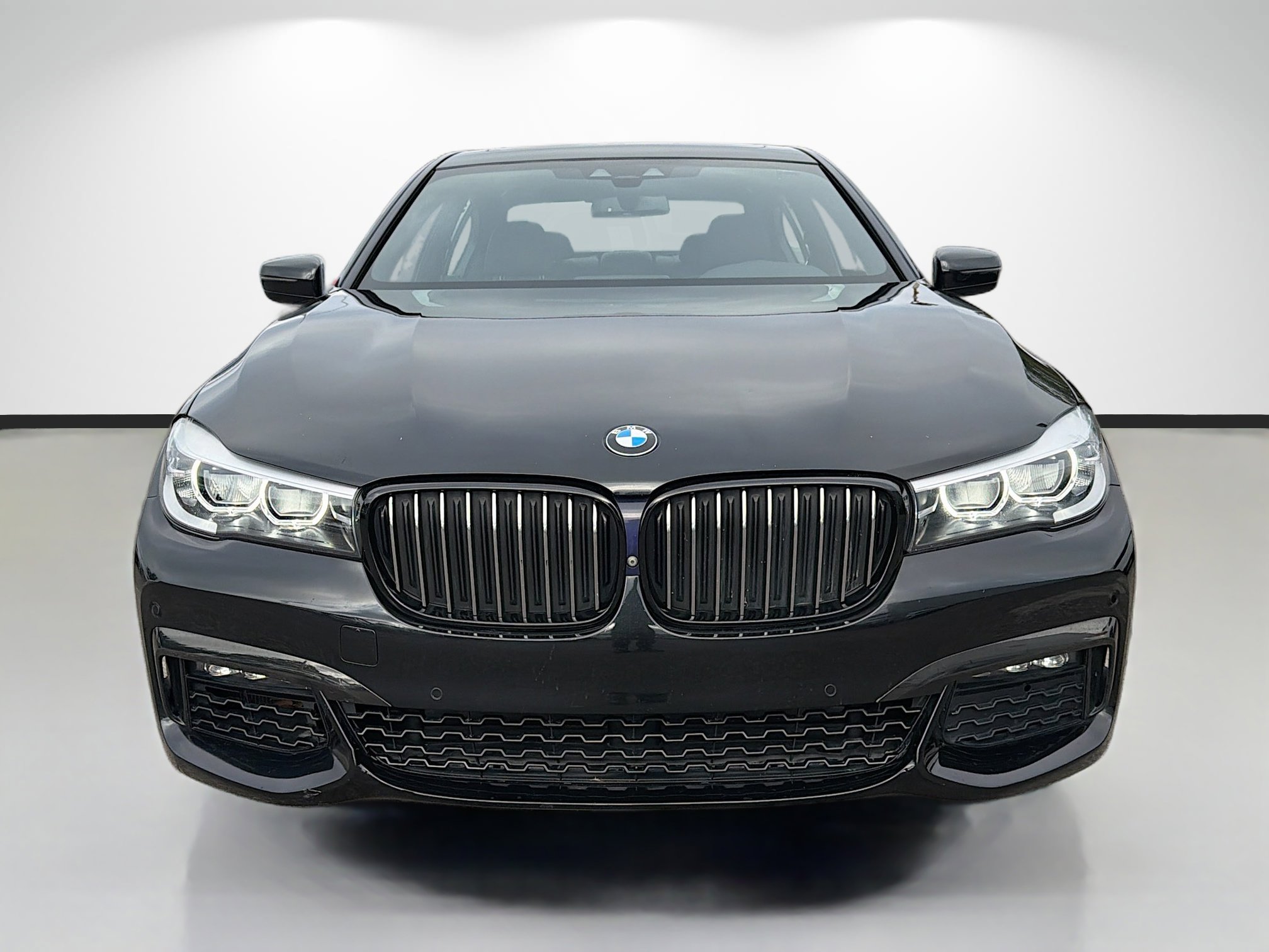 Used 2019 BMW 740i 740i w/ M Sport Package image 8