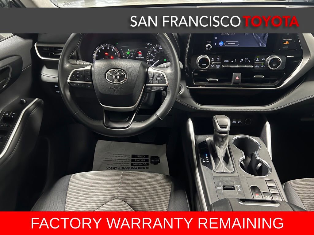 Used 2023 Toyota Highlander LE FWD image 27