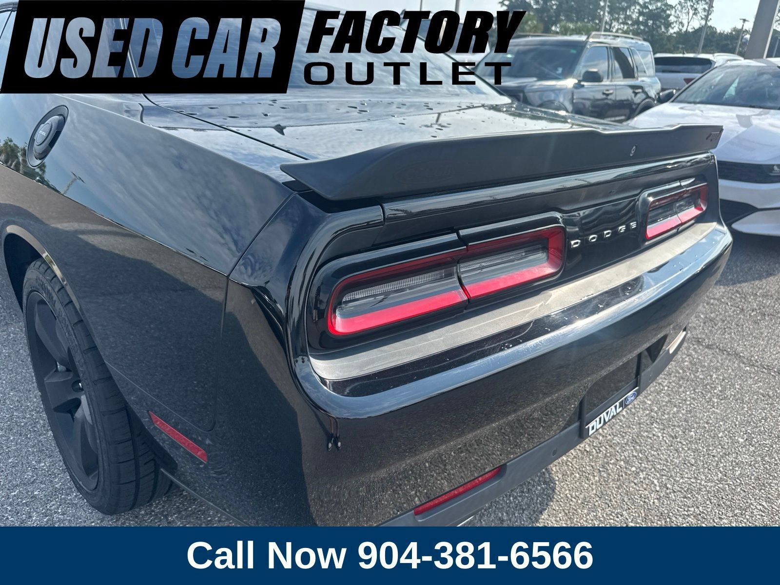 Used 2015 Dodge Challenger R/T Scat Pack w/ Leather Interior Group RWD image 8