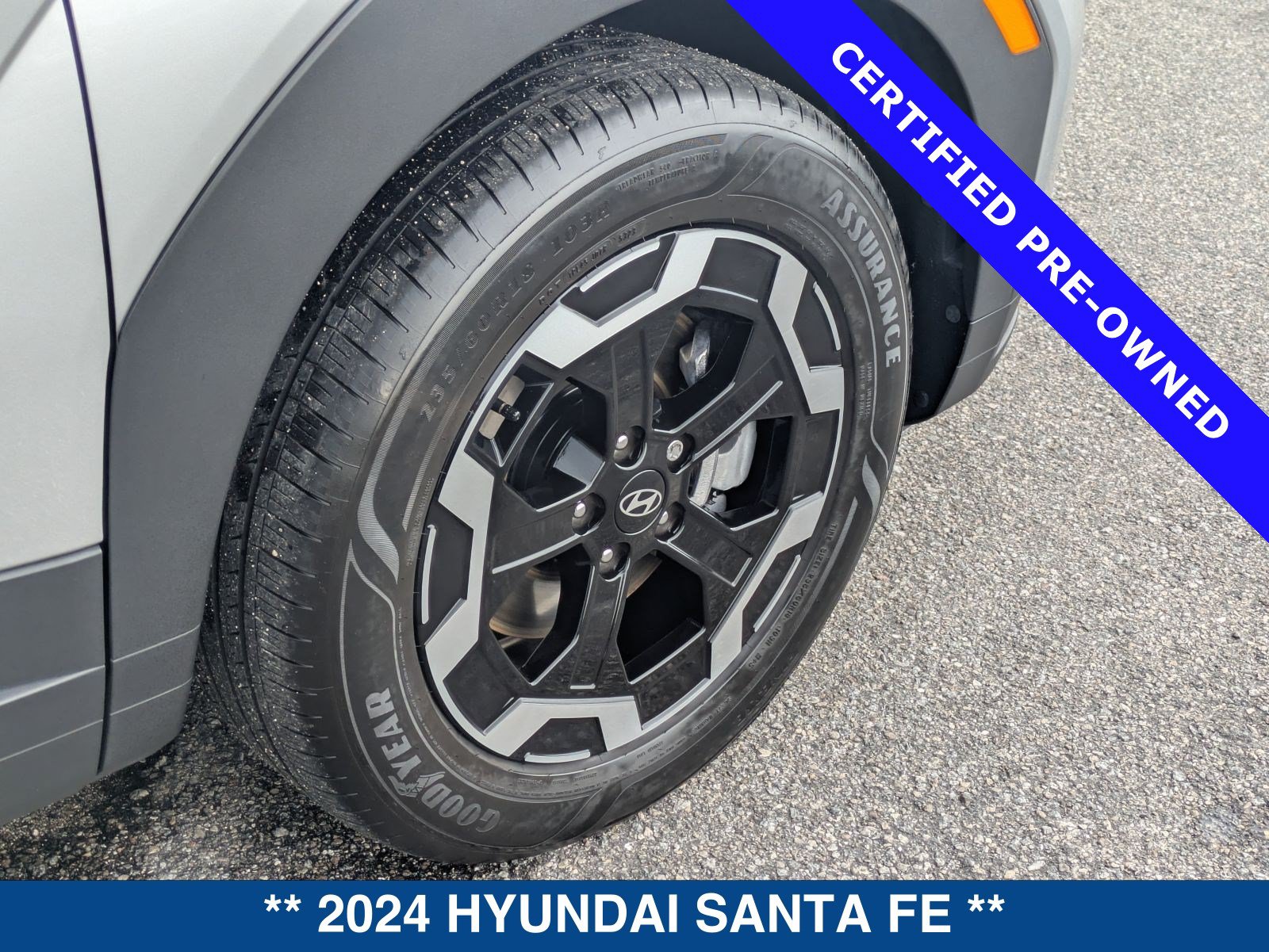 Used 2024 Hyundai Santa Fe SEL FWD image 13