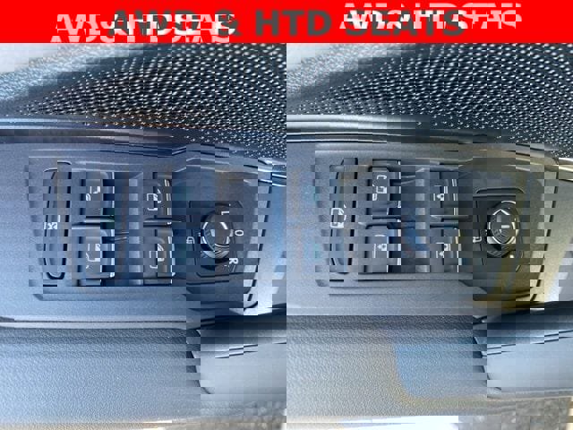 New 2025 Volkswagen Tiguan SE image 24