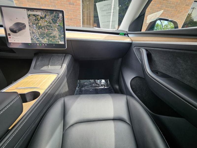 Used 2024 Tesla Model Y Long Range AWD/4WD image 55
