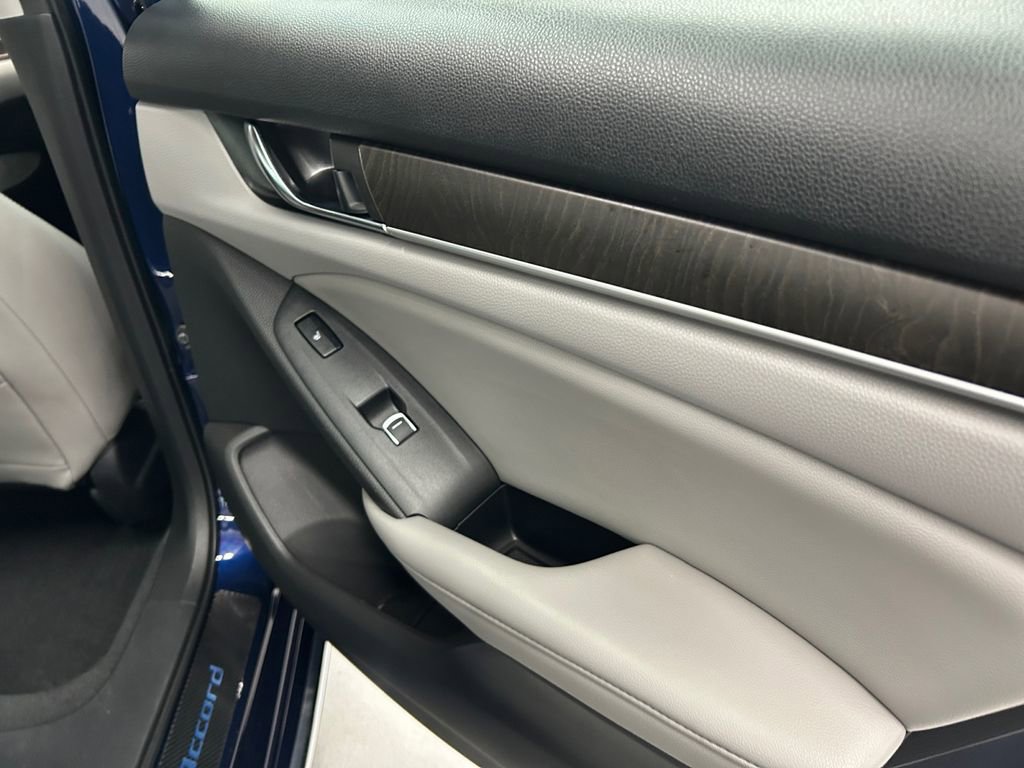Used 2020 Honda Accord Touring image 23