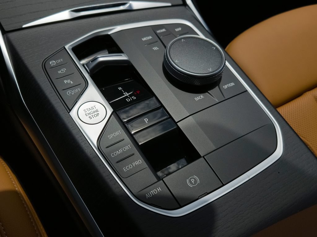 New 2026 BMW 330i Sedan w/ Premium Package RWD image 10
