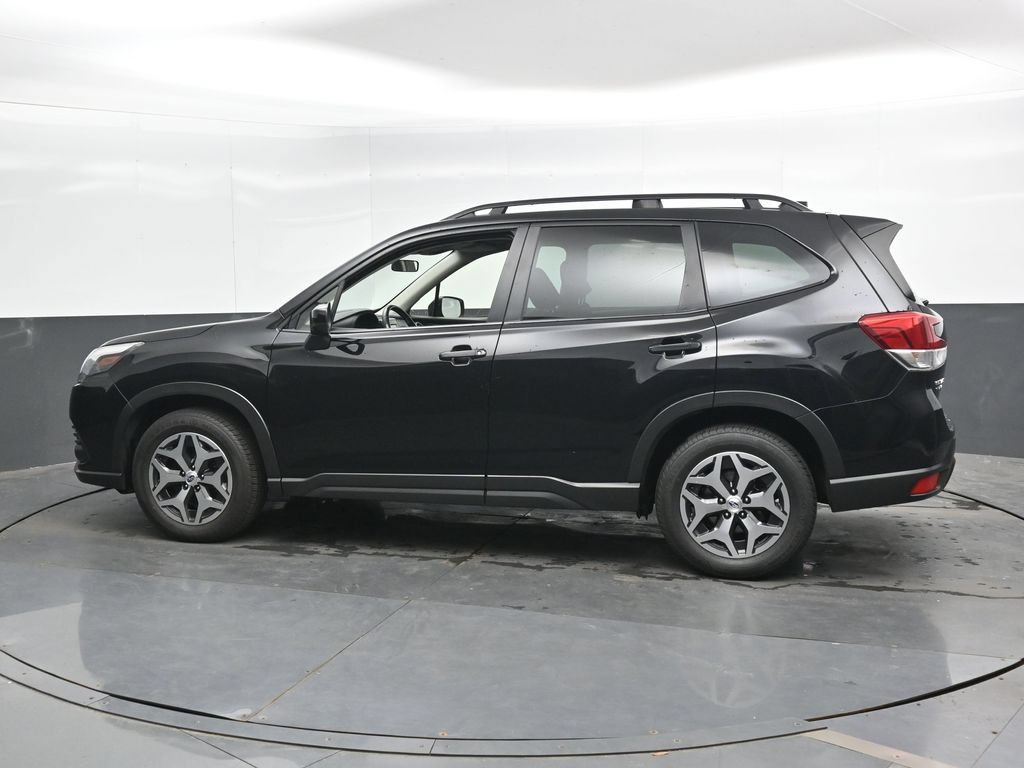 Used 2022 Subaru Forester Premium AWD/4WD image 10