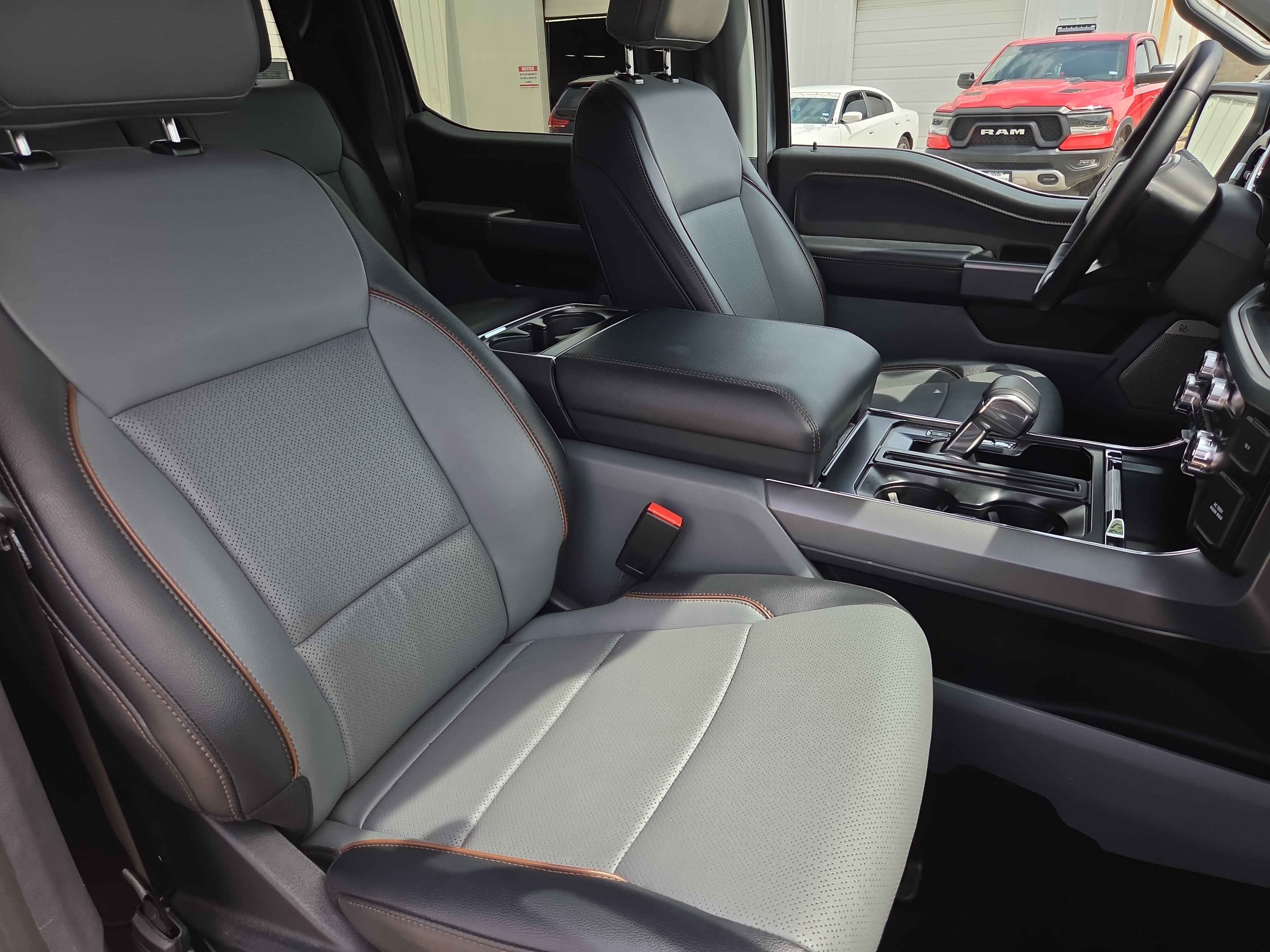 Used 2025 Ford F150 Lariat AWD/4WD image 10
