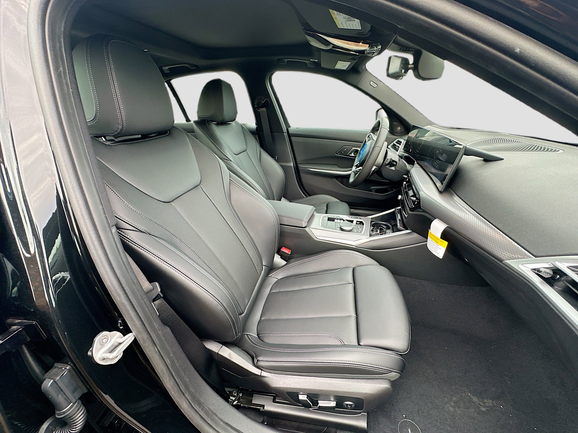 New 2026 BMW 330i Sedan w/ M Sport Package RWD image 23