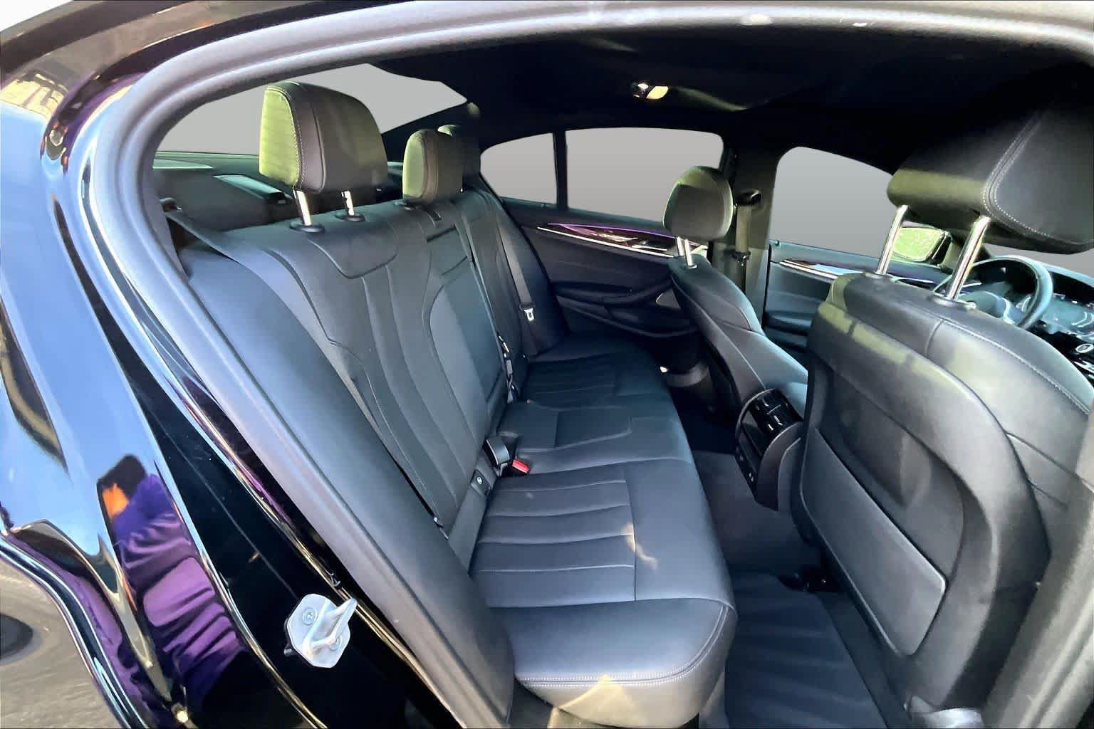Used 2022 BMW 540i w/ M Sport Package RWD image 19