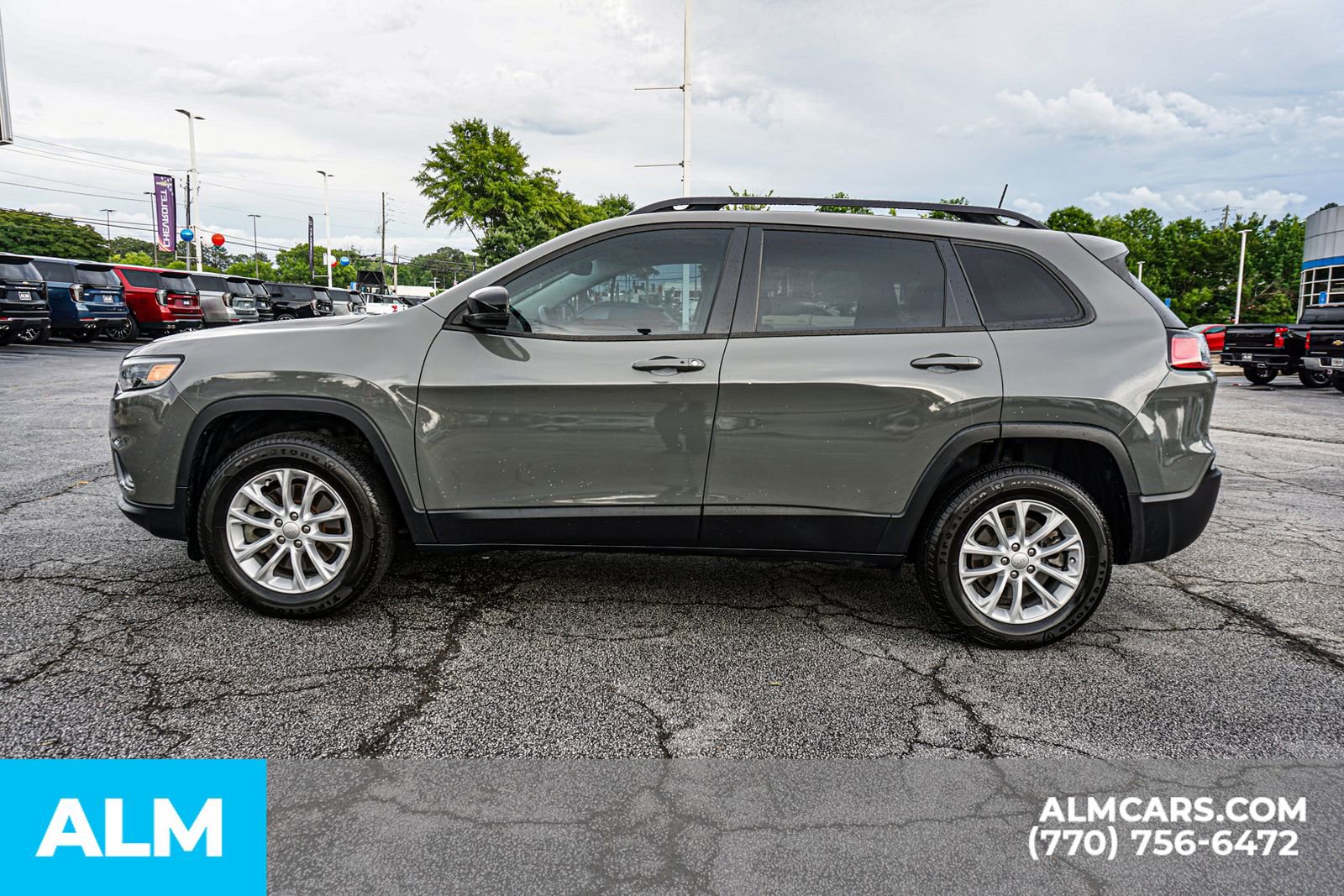 Used 2022 Jeep Cherokee Latitude Lux w/ Sun & Sound Group AWD/4WD image 10