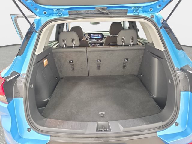 Used 2025 Chevrolet TrailBlazer LT AWD/4WD image 34