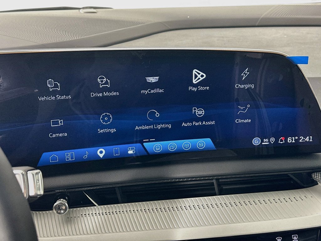 New 2027 Cadillac Optiq Sport w/ LPO, Floor Liner Package AWD/4WD image 18