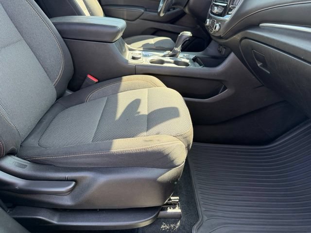 Certified 2018 Chevrolet Traverse LT FWD image 13