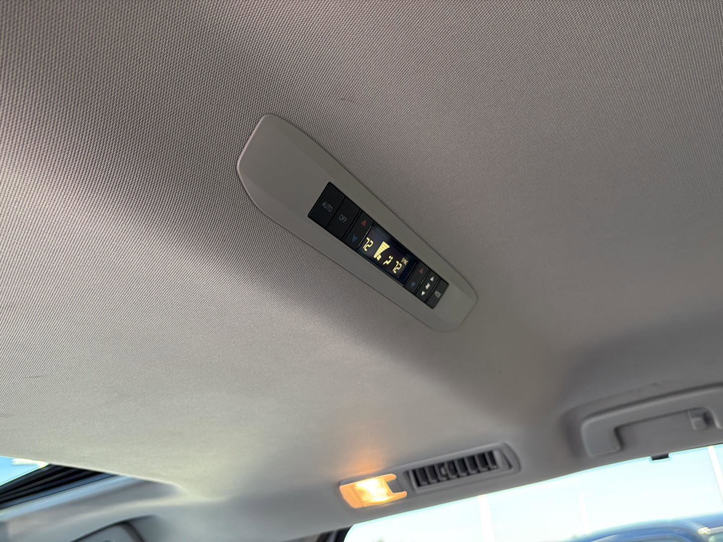 Used 2023 Toyota Sienna XLE image 26