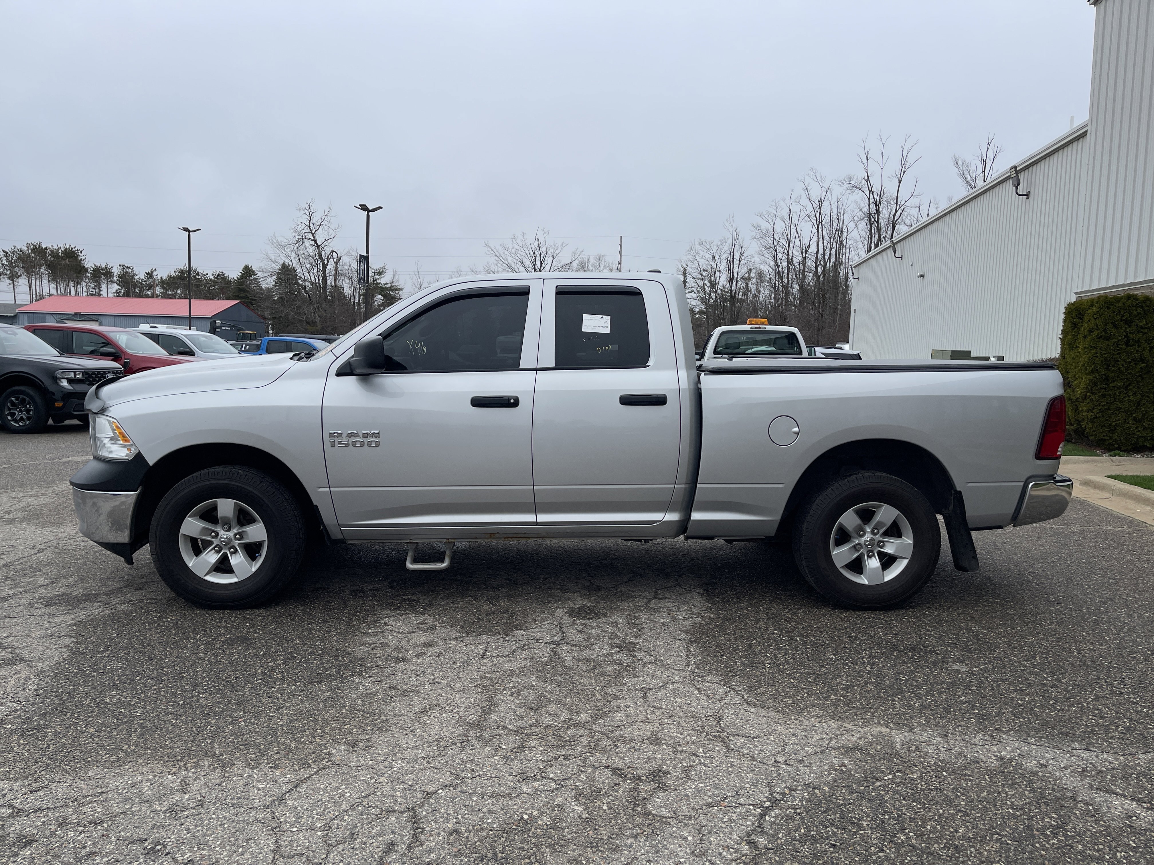 Used 2017 RAM 1500 ST w/ SXT Appearance Group image 7