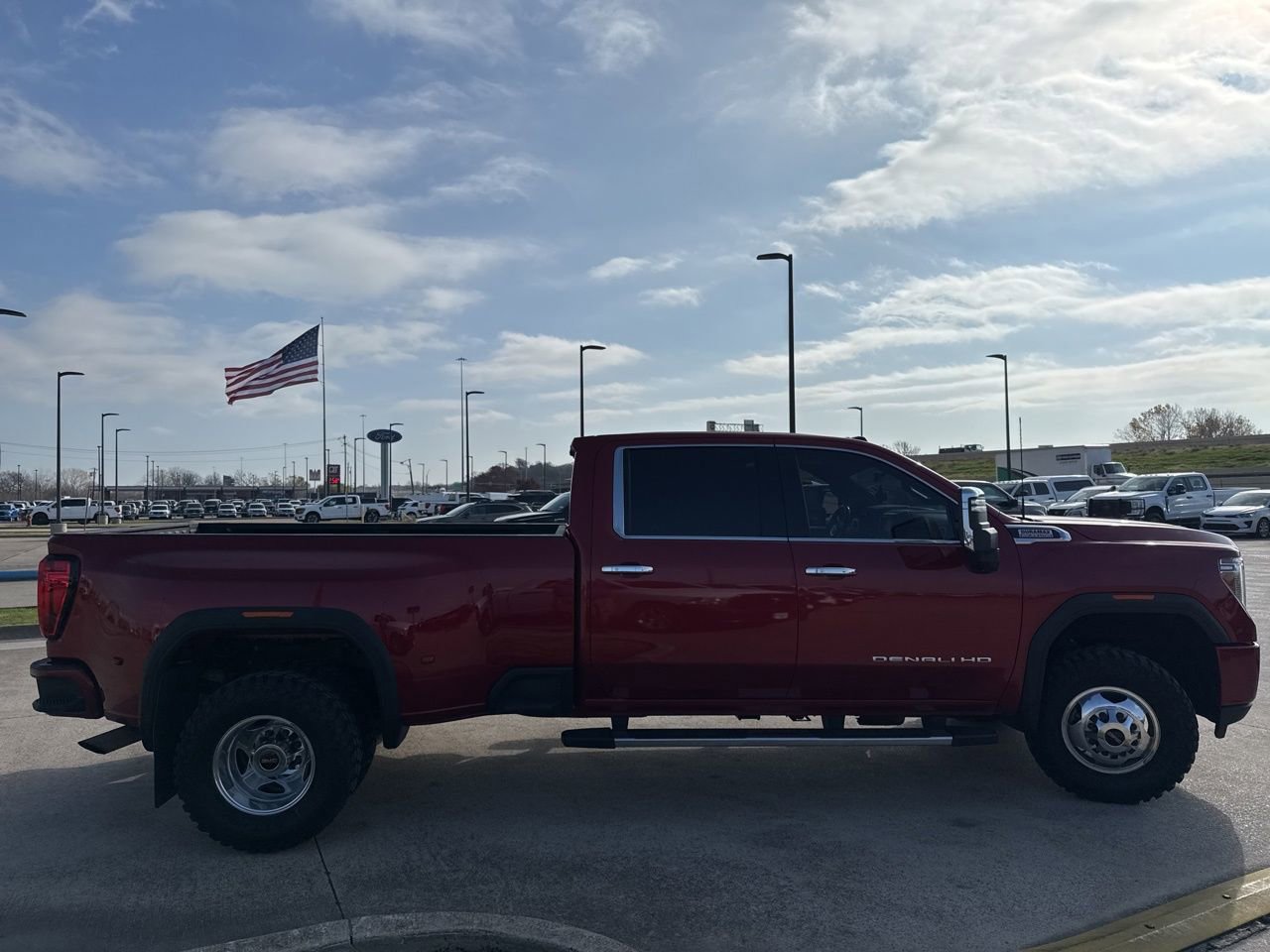 Used 2022 GMC Sierra 3500 Denali w/ Denali Ultimate Package image 17