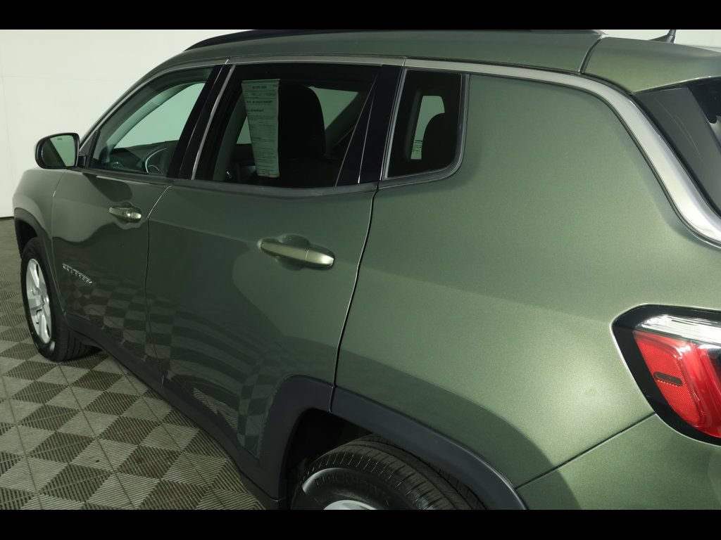 Used 2021 Jeep Compass Latitude w/ Convenience Group AWD/4WD image 17