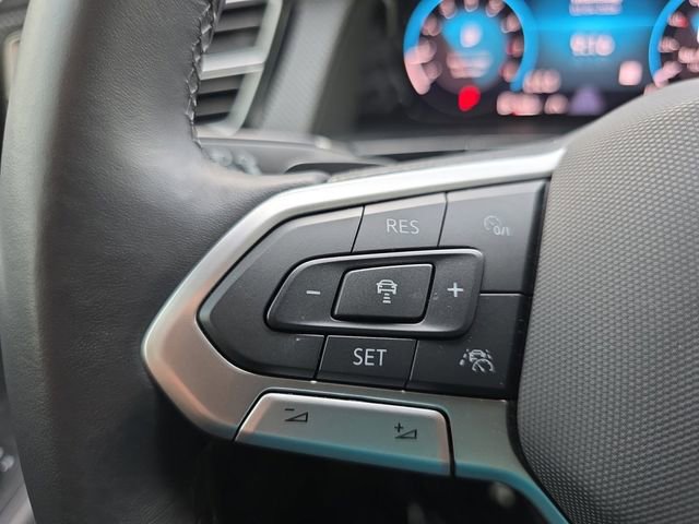 Used 2025 Volkswagen Atlas Cross Sport SEL Premium R-Line image 8