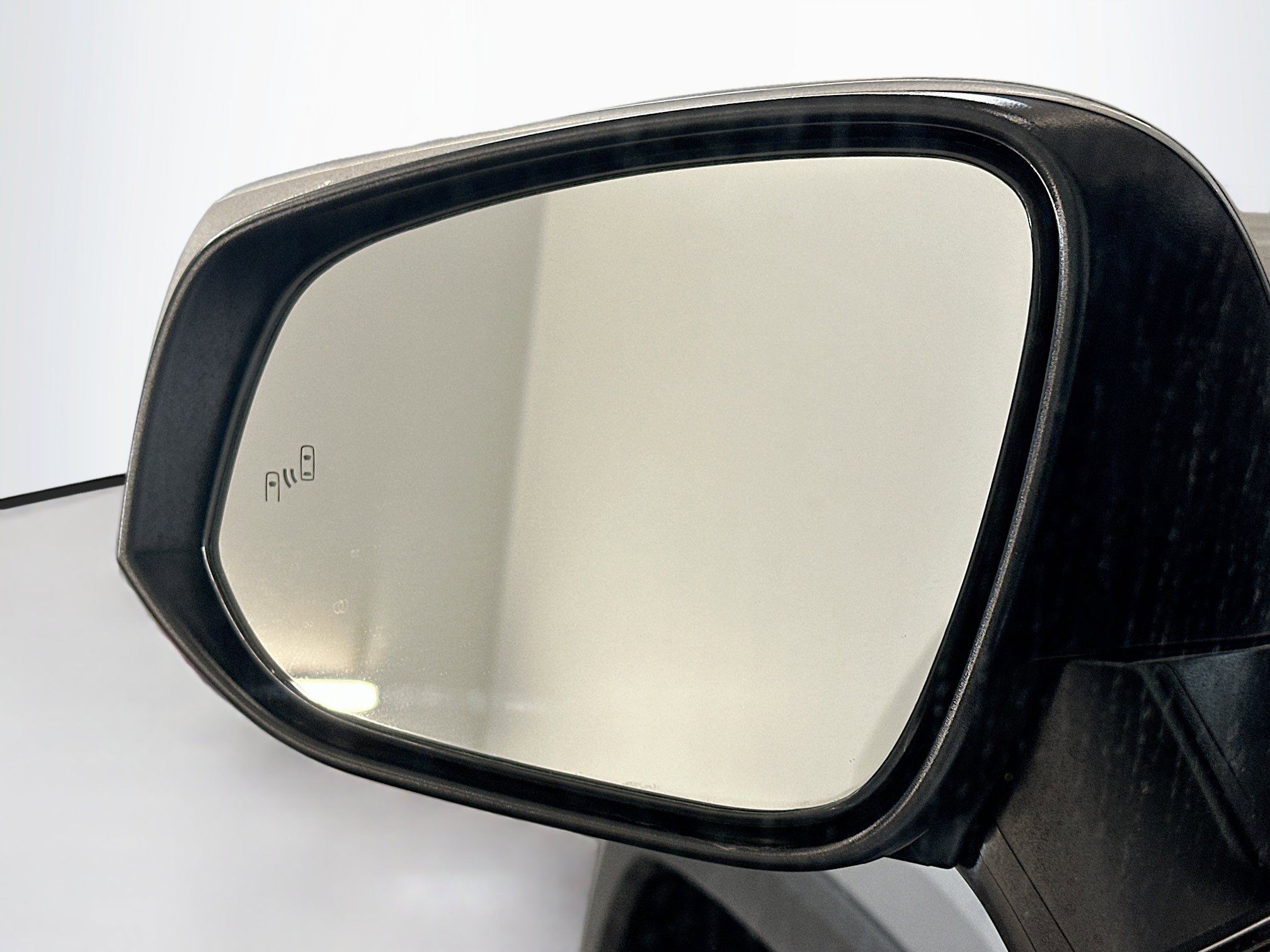 Used 2025 Toyota RAV4 XLE image 16